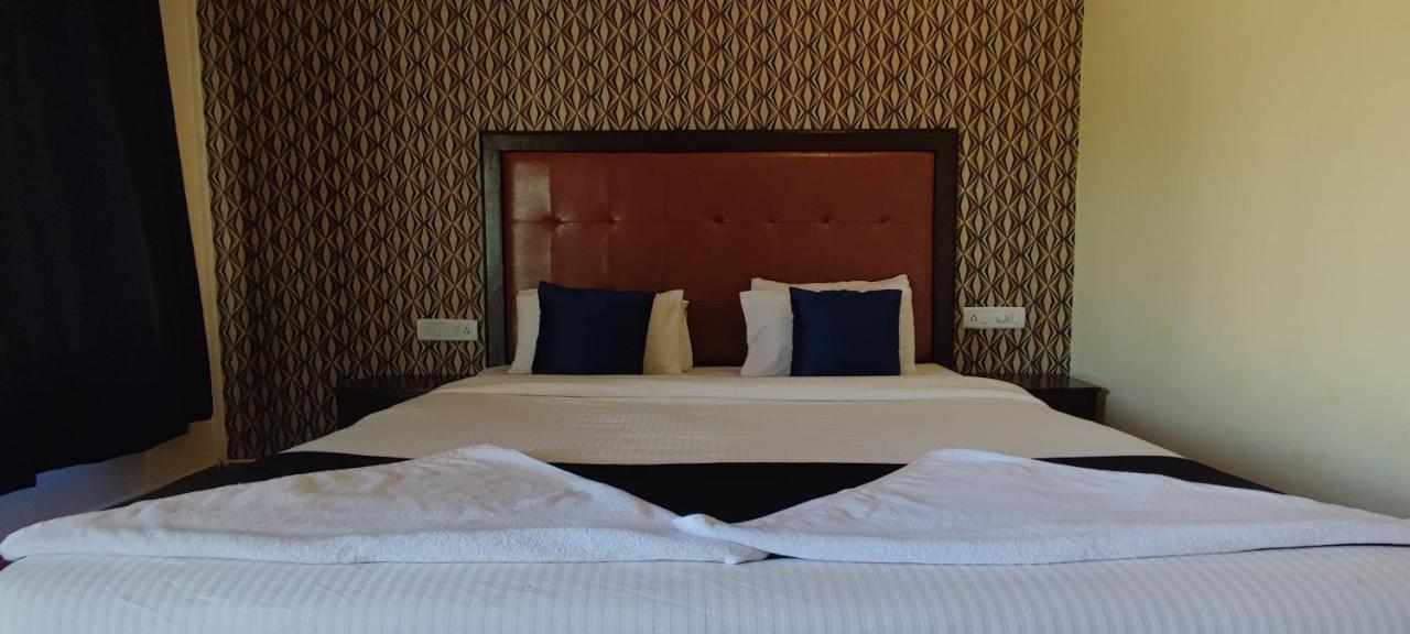 Royal Tulip Beach Cottages Arambol Esterno foto